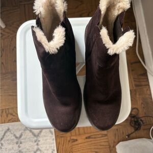 Women's Emu Australia Brown Suede Ankle Boots with fur lining
